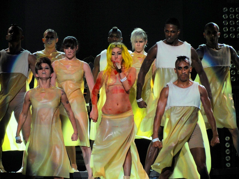 Gaga recibió ayuda profesional para superar el episodio