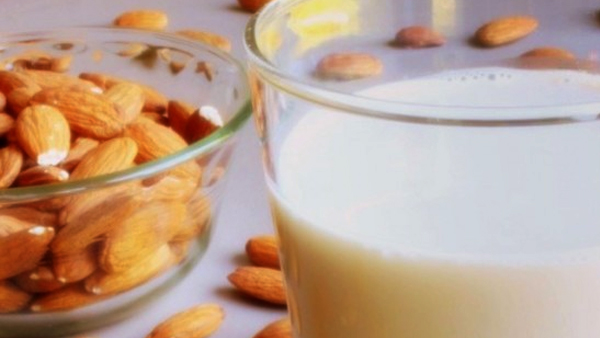Beneficios de la leche de almendras