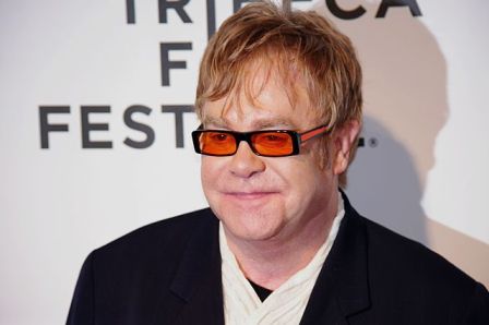 Elton John está casado con el cineasta David Furnish.