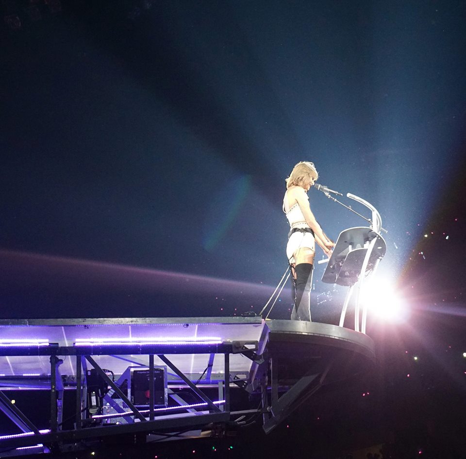 Taylor Swift en un concierto en Denver