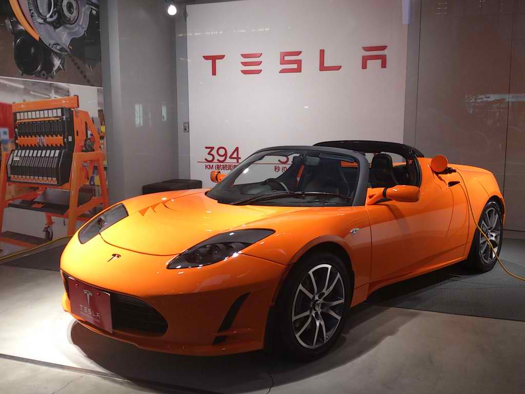 La seguridad de los vehículos Tesla está en la mira