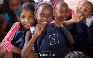 Yammine - Entrega de kits escolares a niños de Chuspa (1)