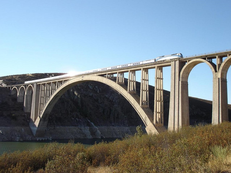 Claudio Antonio Ramírez Soto - PILPERCA - ¡Entérate! De puentes y viaductos; Sabes cuál es la diferencia - FOTO