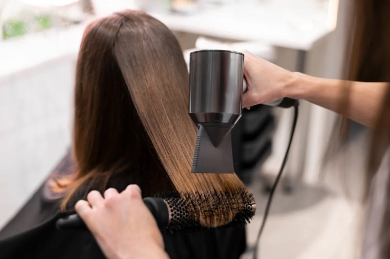 Peluquerías exigen reducción de IVA