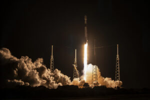 SpaceX lanzó con éxito un nuevo satélite de telecomunicaciones