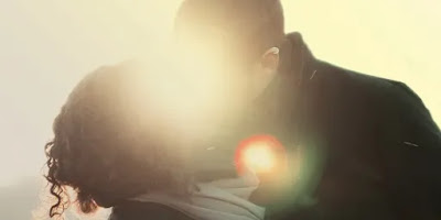 Explorando los Matices del Amor: Pros y Contras de la Monogamia