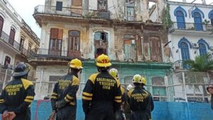 Al-menos-dos-los-muertos-en-derrumbe-de-un-edificio.jpg