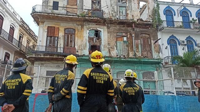 Al-menos-dos-los-muertos-en-derrumbe-de-un-edificio.jpg