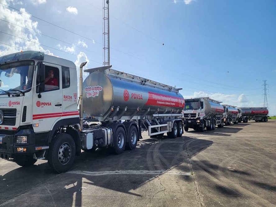 Juan Carlos Díaz Socorro - 10 nuevas cisternas de combustible son asignadas por PDVSA al estado Monagas - FOTO