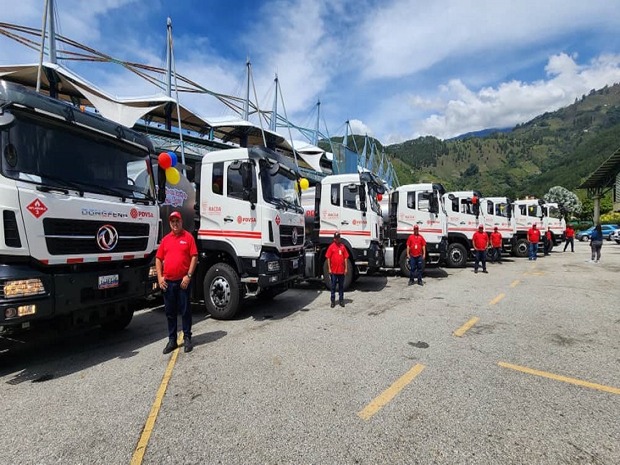 Juan Carlos Díaz Socorro - PDVSA - Mérida recibió asignación de 10 nuevas cisternas de combustible - FOTO