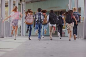 Seguros Hjalmar: ¿Qué cubre un seguro escolar?