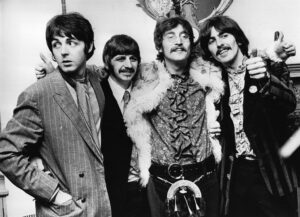 Voces de John Lennon y George Harrison fueron traídas en la última canción de The Beatles