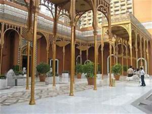 Un Viaje Fascinante a través de sus Tesoros – Anahid Bandari de Ataie