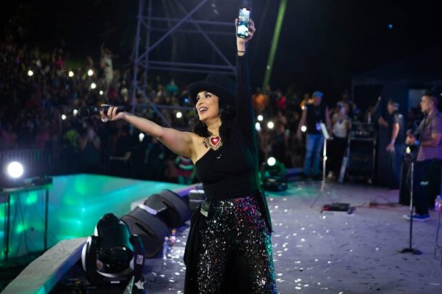 El Sumario - Concierto gratuito de Karina en Caracas ya tiene fecha Karina