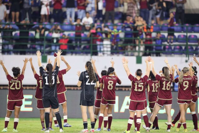 Vinotinto Femenina