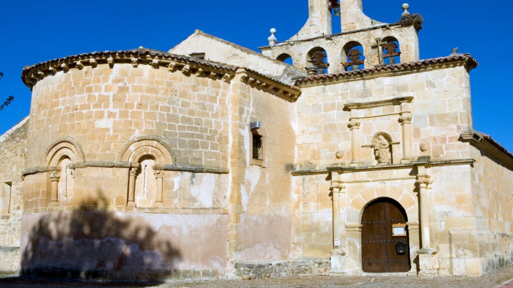 advertencia-en-un-pueblo-de-segovia-para-los-turistas-este-lugar-no-es-para-ti-si-no-puedes-adaptarte.jpg