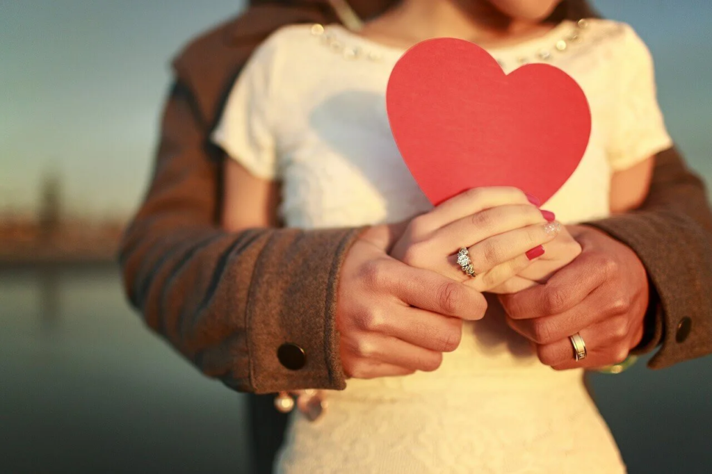 El Amor como Tema Recurrente en la Literatura: Explorando sus Múltiples Facetas 