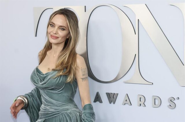 El Sumario - Festival de Cine de Toronto premiará a Angelina Jolie Angelina Jolie