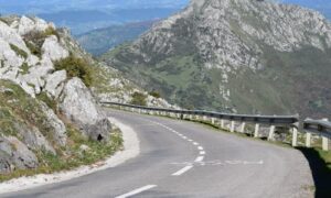 Ni-se-te-ocurra-traspasar-la-valla.jpg