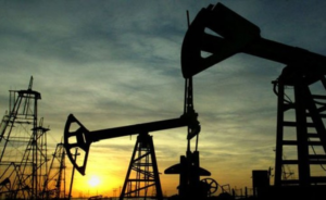 Juan Fernando Serrano Ponce | El Futuro del Petróleo: Tendencias y Desafíos en un Mundo en Transición