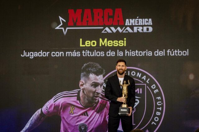 El Sumario - Messi recibió el Premio Marca América Messi