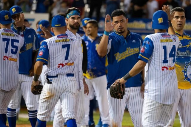 El Sumario - Magallanes conquistó una victoria monumental en Caracas Navegantes del Magallanes