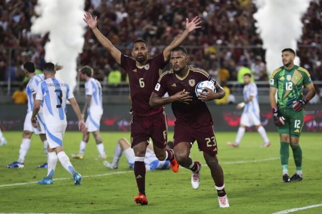 Puro Vinotinto - La Vinotinto rescató un punto ante Argentina en Maturín Salomón Rondón - Vinotinto (2)