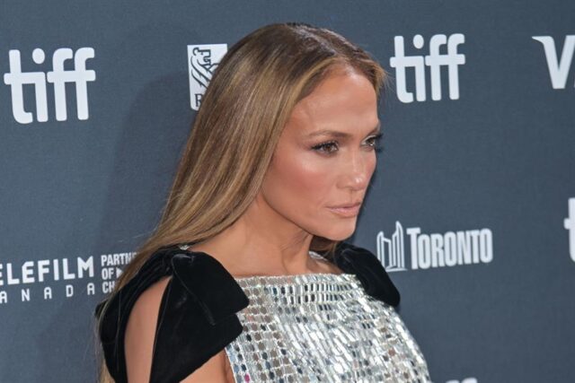 El Sumario - JLo se suma a la defensa de Puerto Rico JLo - Jennifer López