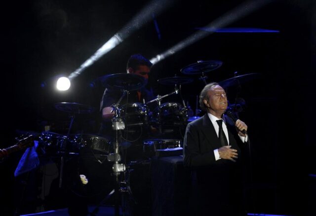 Julio Iglesias