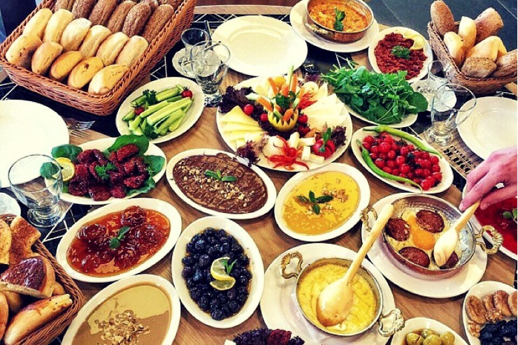 Descubre los Sabores Auténticos de Turquía: 5 Platos Típicos que Debes Probar con Nelson Rafael Bustamante Abidar