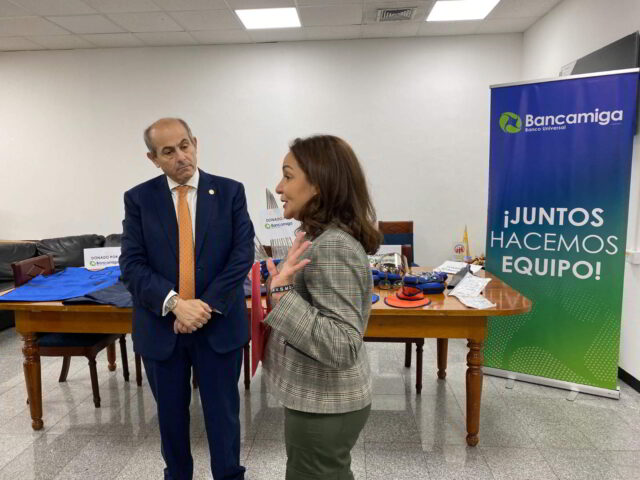 El Sumario - Bancamiga continúa apoyando la salud con donativo al Hospital Domingo Luciani Domingo Luciani - Imagen referencial principal - A