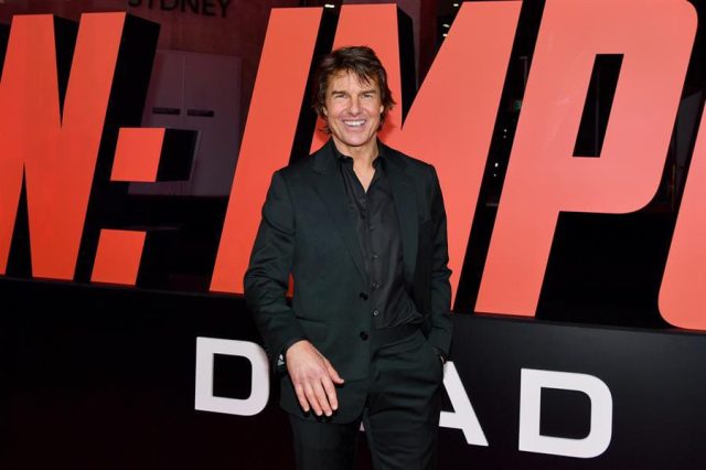 El Sumario - Tom Cruise recibe máximo honor de la Marina de EEUU Tom Cruise