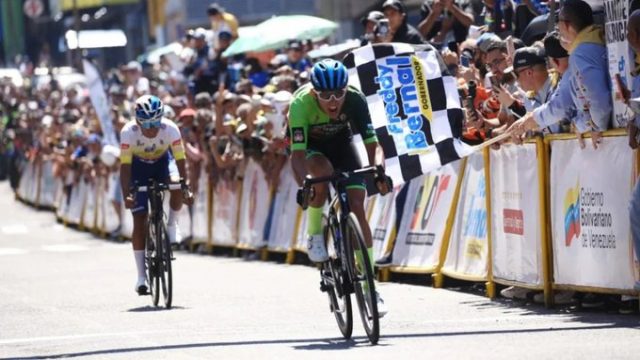 El Sumario - Jhonny Araujo ganó la primera etapa de la Vuelta al Táchira 2025 Jhonny Araujo