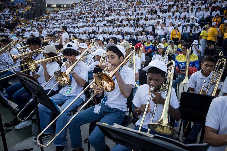 Más de 4.000 músicos celebraron medio siglo del Sistema de Orquestas en Caracas