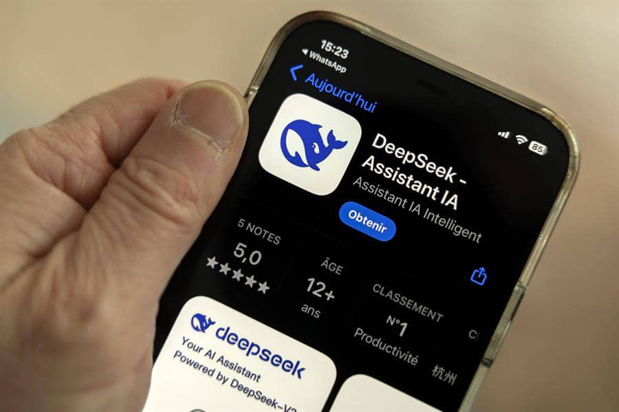 DeepSeek lanzó nuevo modelo con mejoras en programación y matemáticas