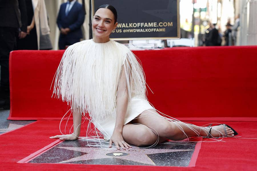 Gal Gadot recibió una estrella en el Paseo de la Fama en Hollywood