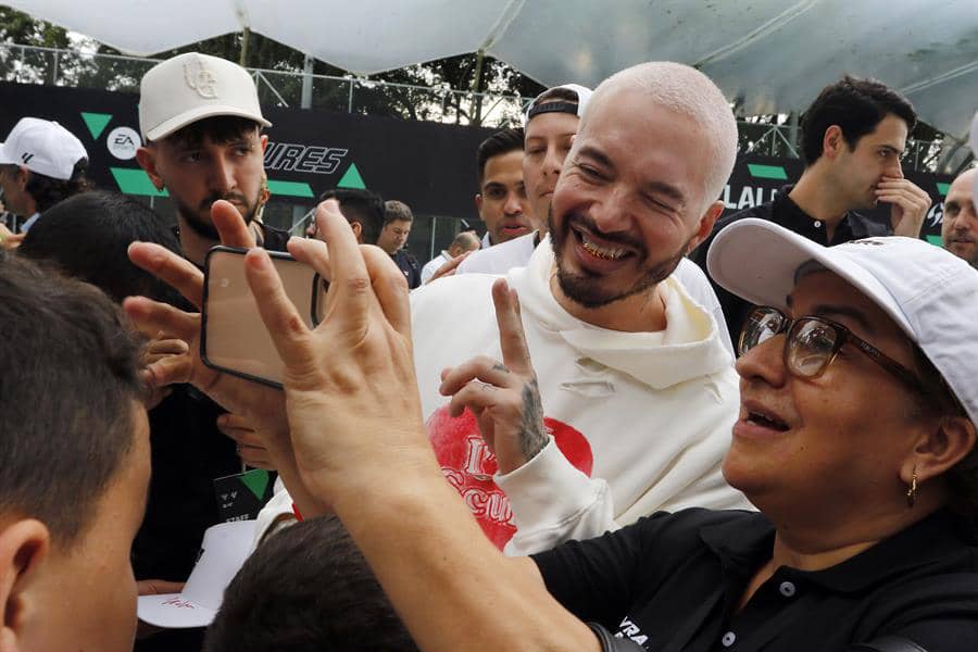 J Balvin se presentará en su ciudad natal Medellín en noviembre
