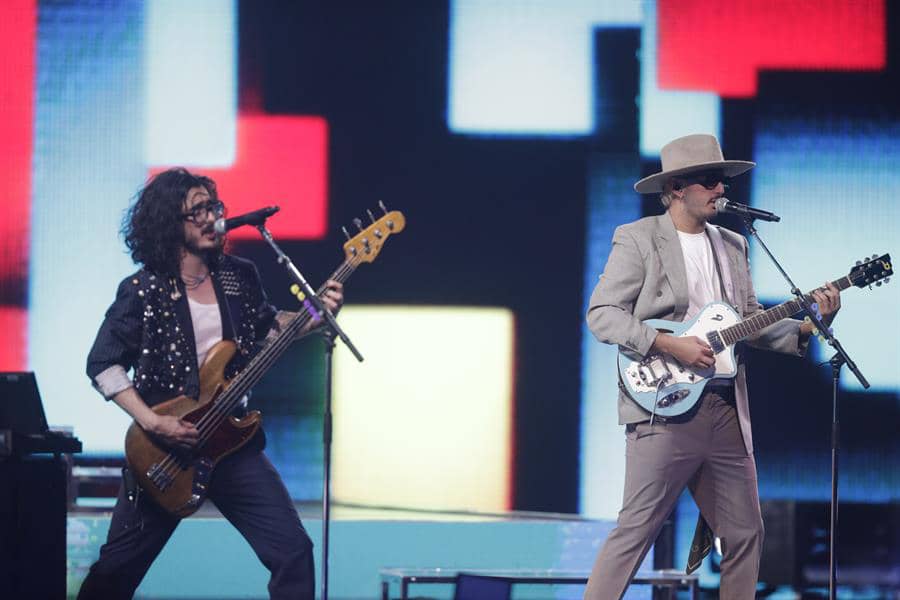 Morat y Camilo lanzan ‘Me toca a mí’, un sencillo que explora el amor