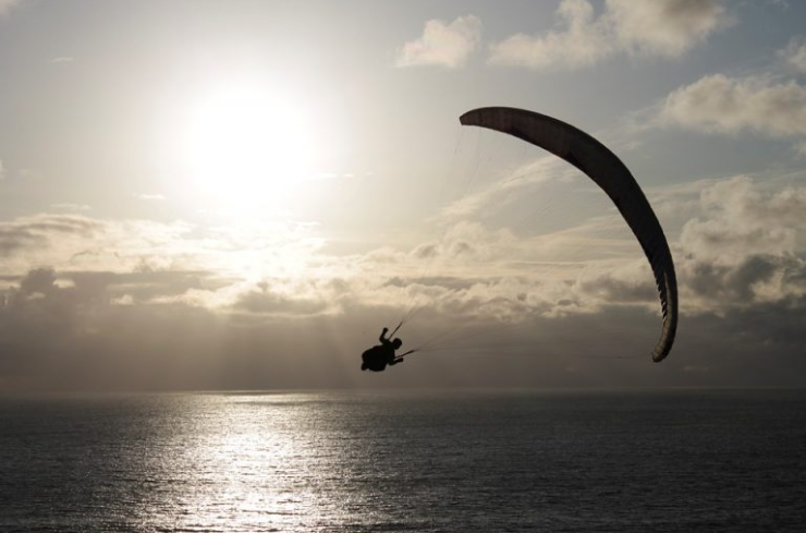 Tenerife: Un Paraíso para los Deportes Extremos, Aventuras Tecnológicas y Naturaleza Sin Igual