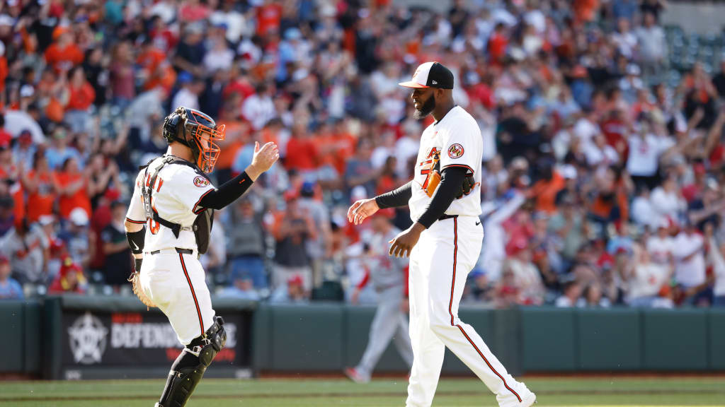 Felix-Bautista-logra-octavo-rescate-con-los-Orioles-de-Baltimore.jpeg