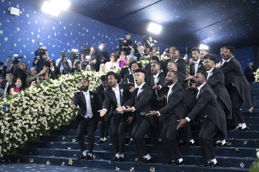 Un coro afroamericano inauguró el desfile de la Met Gala en Nueva York