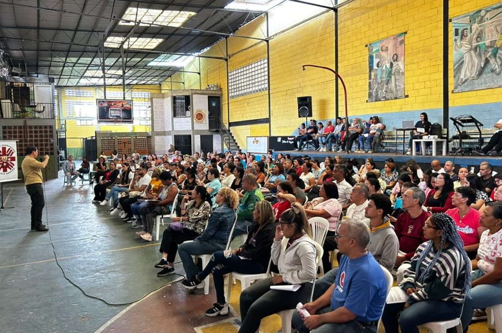 Bancamiga lleva formación para emprendedores a la parroquia Sucre de Caracas