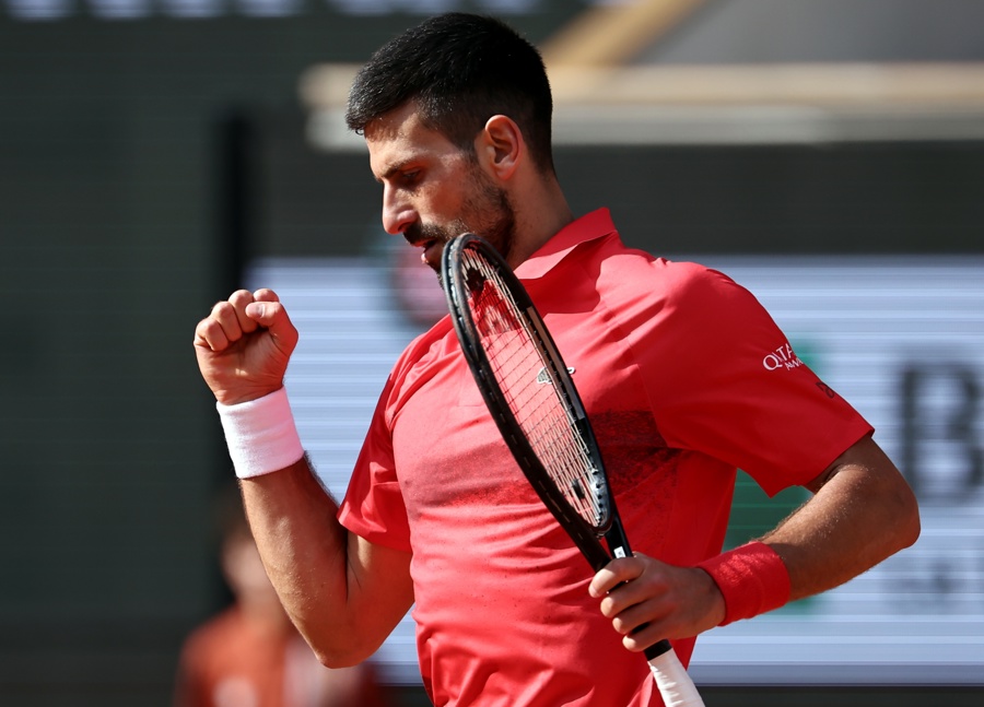 Djokovic se apunta su centésima victoria en París