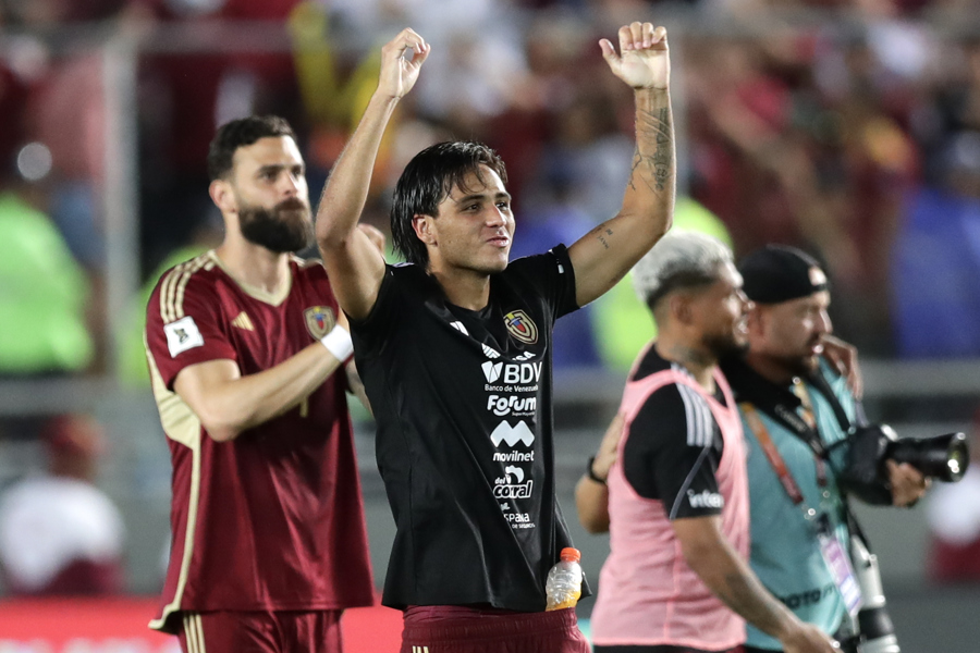 Futbolistas venezolanos celebran el triunfo Vinotinto – El Sumario