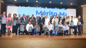 PREMIADOS-MEDALLA-AL-MERITO-2024.jpg