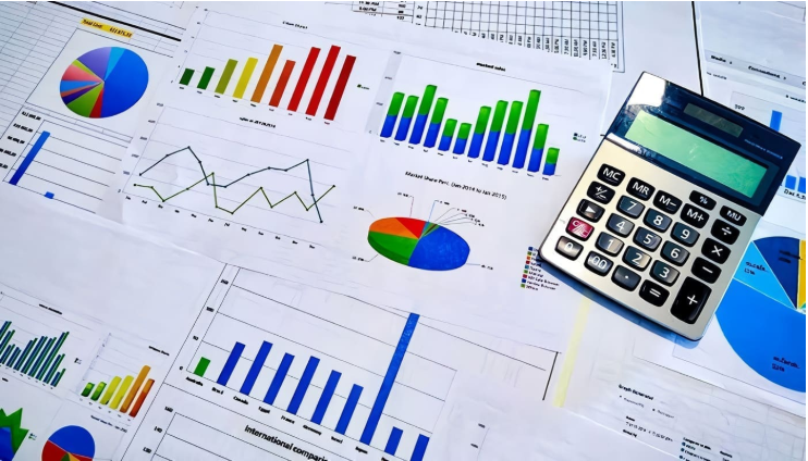 Mitad de Año: Tu Brújula Financiera para Reajustar el Rumbo y Alcanzar tus Metas Económicas