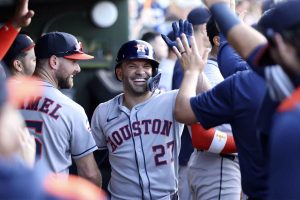 Altuve superó marca jonronera de Antonio Armas