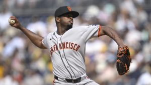 Joel-Peguero-gana-primero-en-su-sexta-salida-en-relevo-con-Gigantes.-Esta-perfecto-no-ha-permitido-l.jpeg