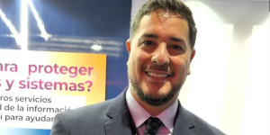 Fomentando cultura de la ciberseguridad: MQS y Rafa Núñez en la Fitelven 2025