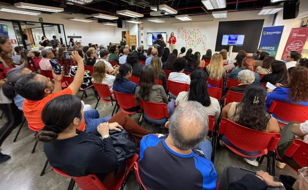 Bancamiga capacita a emprendedores para integrar la IA en sus modelos de negocios